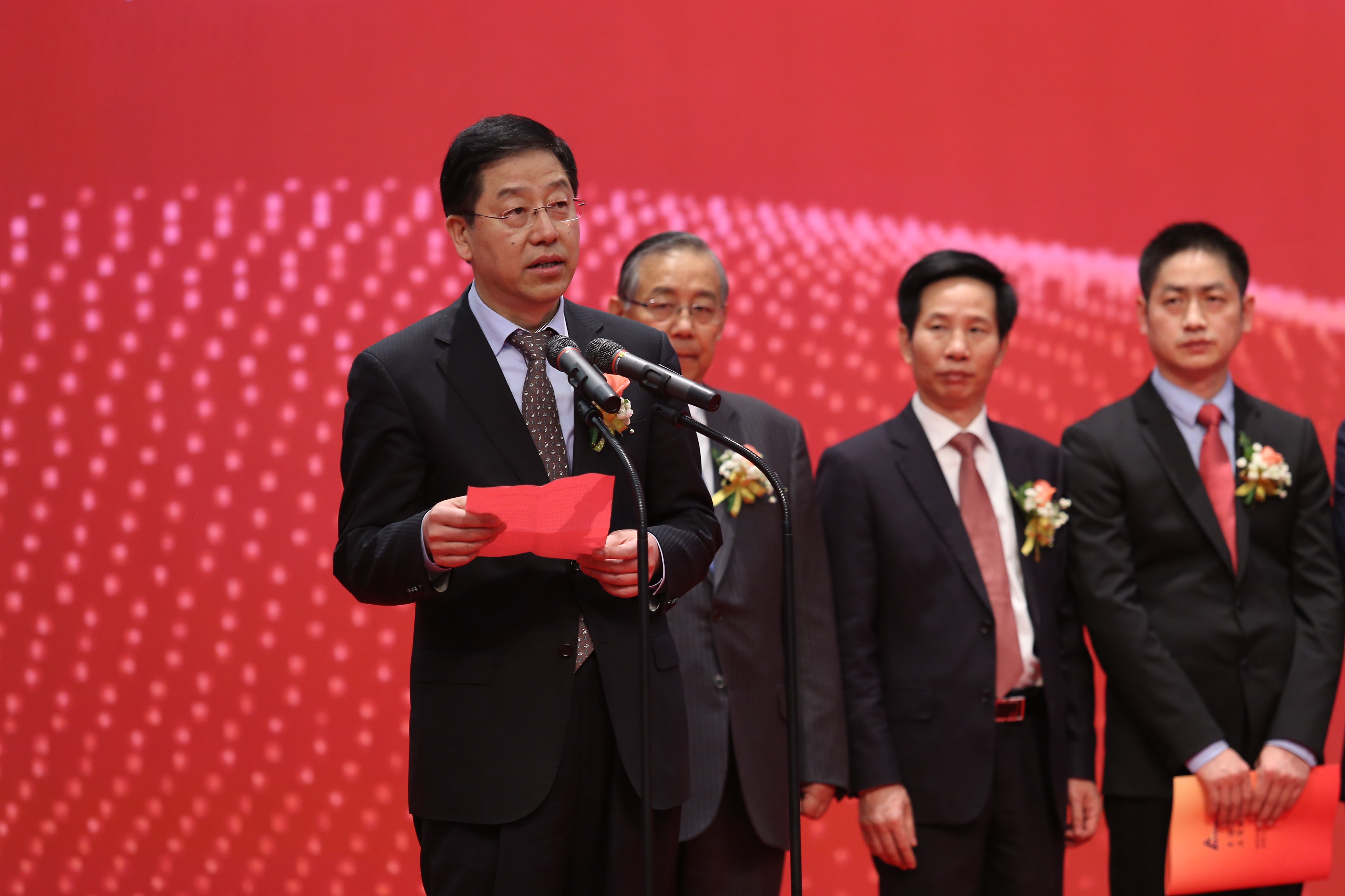 尊龙抖圈 - 为du而生